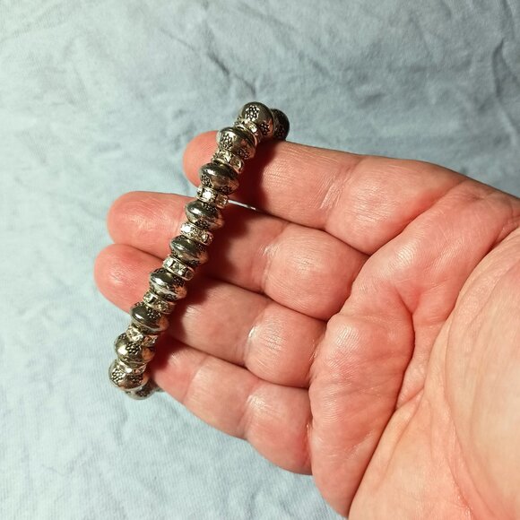 90s Vintage Silvertone Beaded Flower Rhinestone Stretchy Fashion Bracelet - Picture 4 of 7